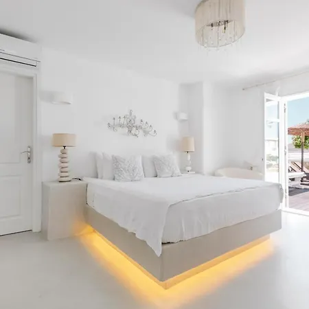 Mykonian Atmosphere * Καλό Λιβάδι